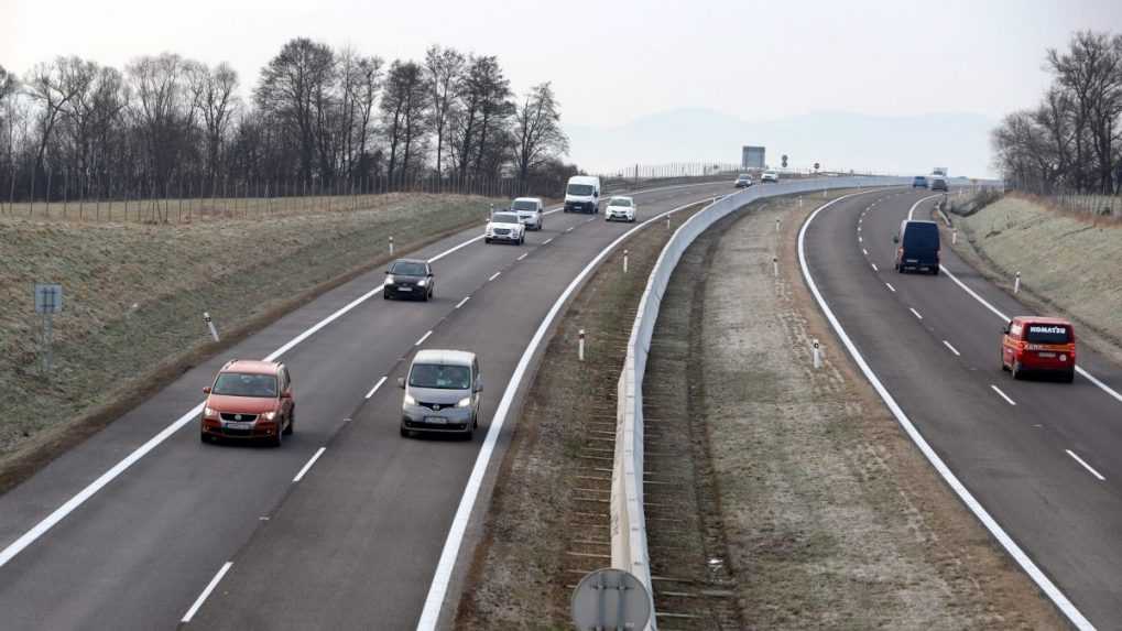 Vodiči musia rátať s dopravným obmedzením na úseku R1. NDS hovorí o týždeň trvajúcich prácach