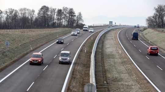 Na archívnej snímke rýchlostná cesta R1, úsek Zvolen-Banský Bystrica.