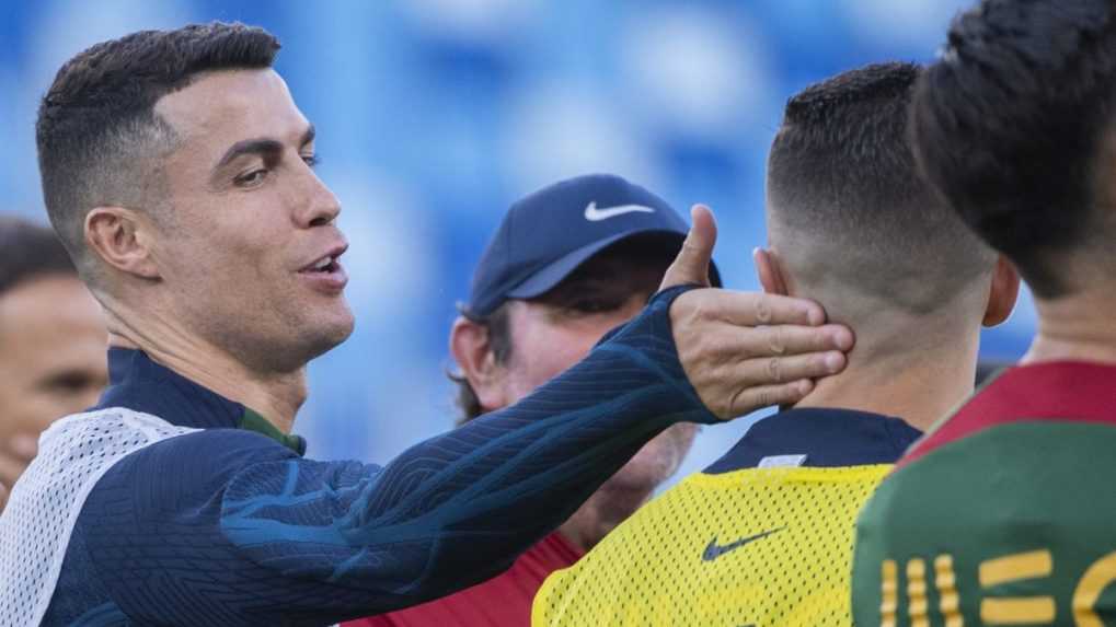 VIDEO: Ronaldo a jeho spoluhráči si vyskúšali trávnik na Tehelnom poli. Takto vyzeral ich tréning