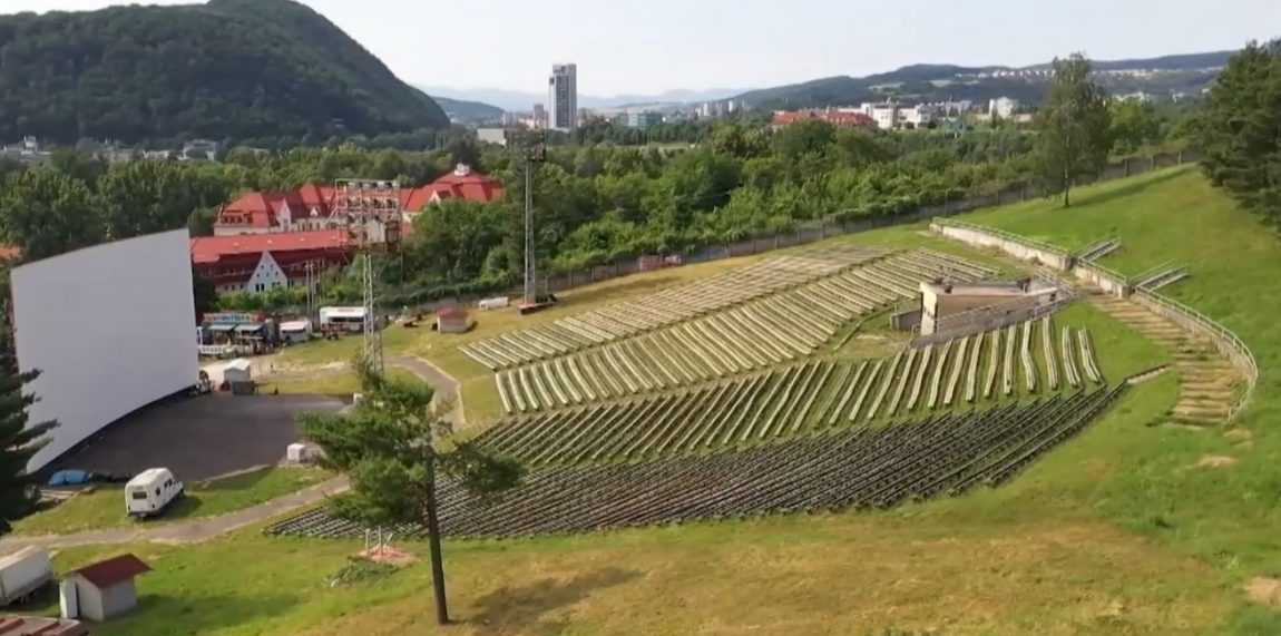 Sklamanie na banskobystrickom amfiteátri: Zrušili ďalší koncert s medzinárodným obsadením