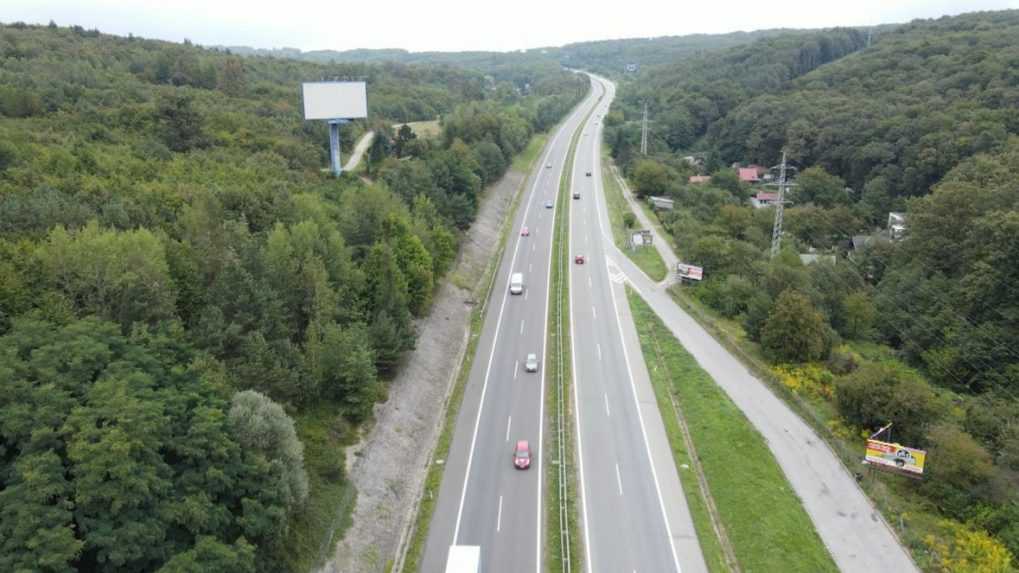 Nebezpečný úsek na výjazde z Košíc: Na štvorprúdovku často vstupujú chodci, naposledy tam zahynul mladík