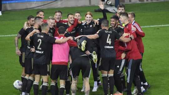 Trnavčania sa radujú po postupe do skupinovej fázy Európskej konferenčnej ligy.