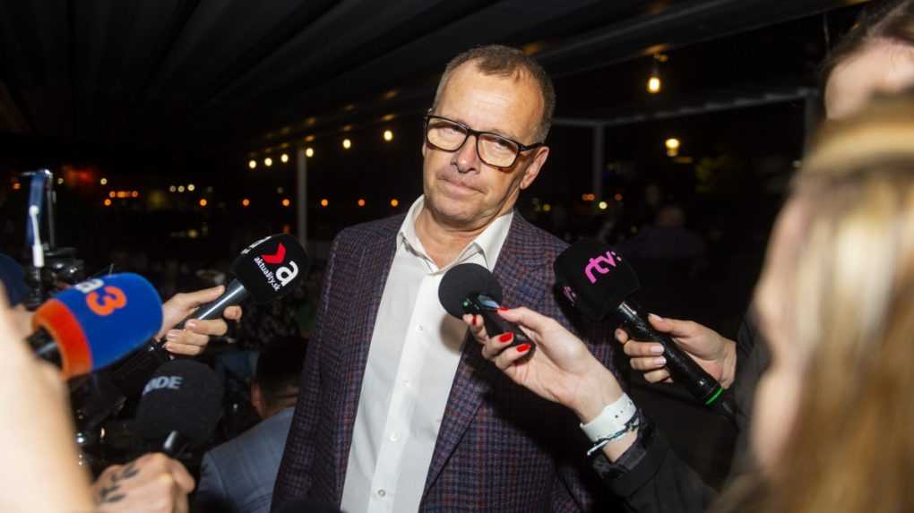 Predseda hnutia strany Sme rodina Boris Kollár počas volebnej noci.