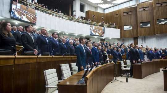 Na snímke novozvolení poslanci Národnej rady SR.