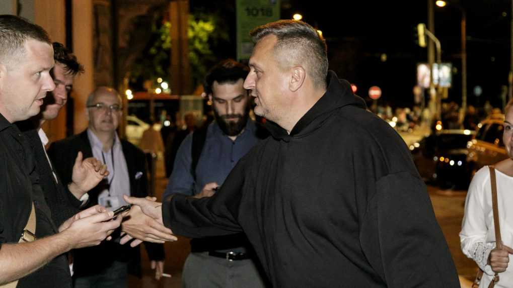 Predseda Slovenskej n&aacute;rodnej strany (SNS) Andrej Danko počas volebnej noci.