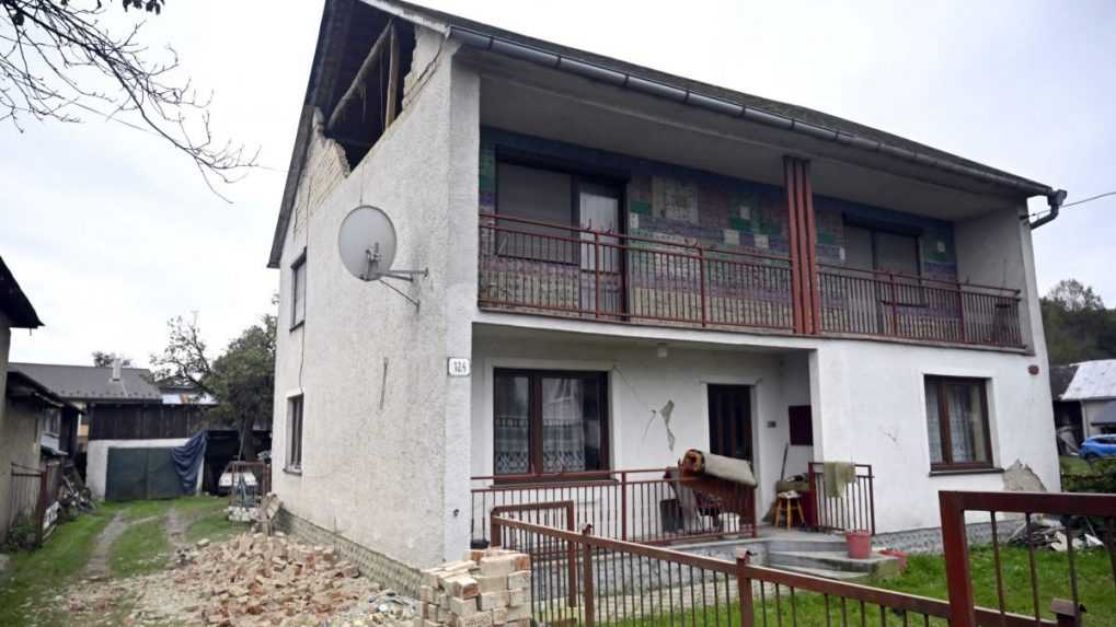 Škody na majetku spôsobilo pondelkové večerné zemetrasenie aj v obci Baškovce v okrese Humenné.