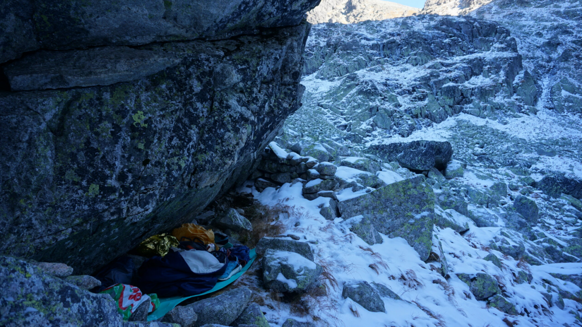 ProvizÃƒÂ³rny bivak v zÃƒÂ¡vere Javorovej doliny.