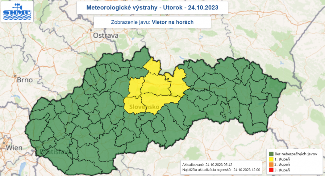 V&yacute;straha pred vetrom na hor&aacute;ch v utorok 24. okt&oacute;bra 2023.