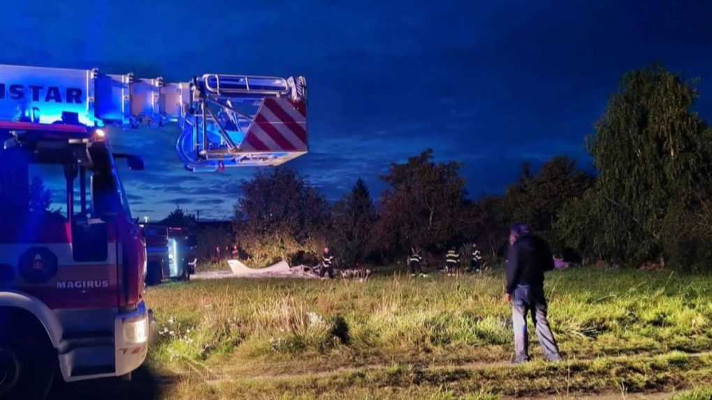 Pri Senici sa zrútilo lietadlo, zomreli dvaja ľudia