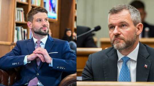 Líder Progresívneho Slovenska Michal Šimečka (zľava) a prezident Peter Pellegrini (sprava).