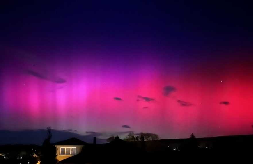 Zmeškali ste nedeľné divadlo na oblohe? Polárna žiara môže byť viditeľná znova, potvrdil astronóm