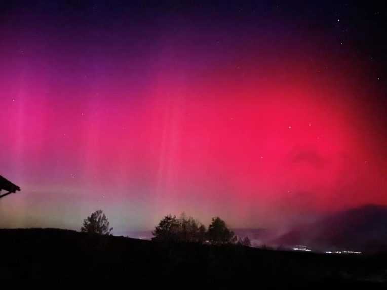 Zmeškali ste nedeľné divadlo na oblohe? Polárna žiara môže byť viditeľná znova, potvrdil astronóm