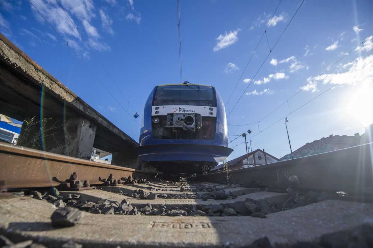 Na sn&Atilde;&Acirc;&shy;mke vlak nov&Atilde;&Acirc;&copy;ho dopravcu Leo Express.