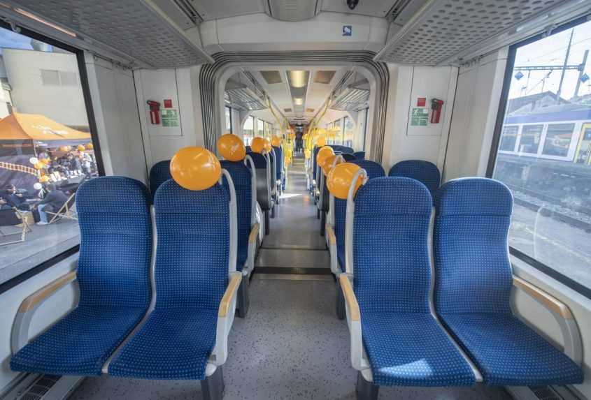 Interiér vlaku nového dopravcu Leo Express.