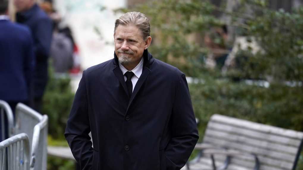 Bývalý brankár Manchestru United Peter Schmiechel prichádza na pohreb futbalovej legendy Manchestru United Bobyho Charltona v Manchestri.