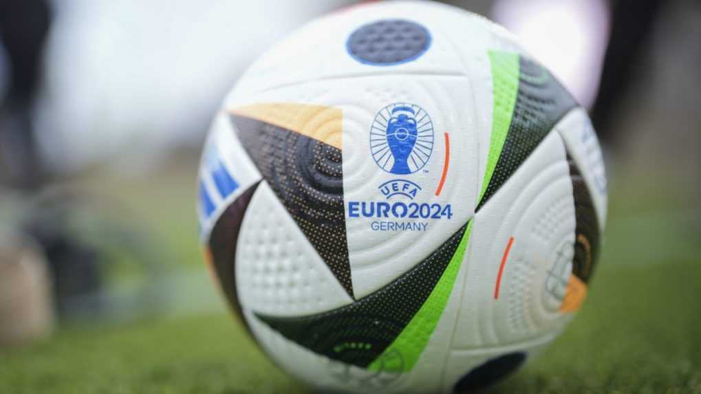 UEFA predstavila oficiálnu loptu pre ME 2024, volá sa Futbalová láska