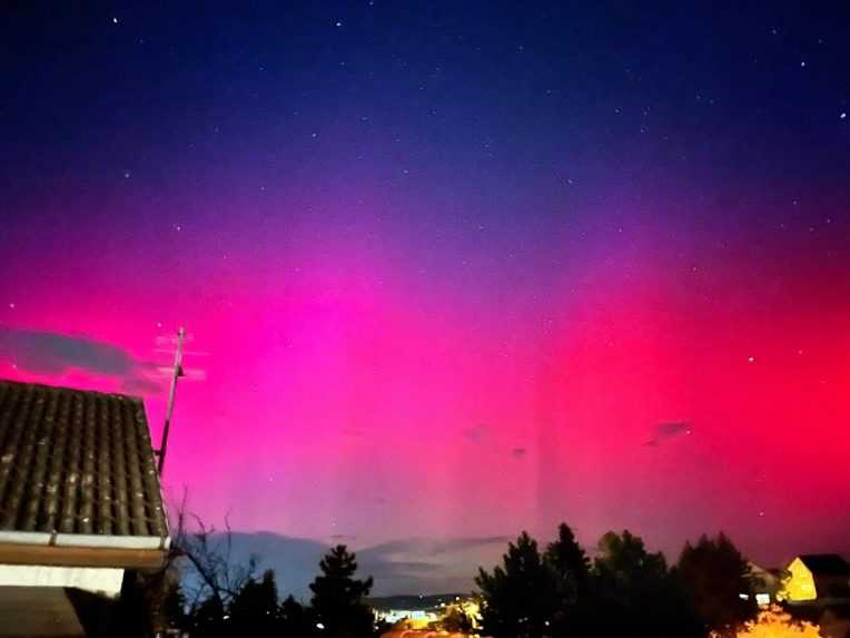 Zmeškali ste nedeľné divadlo na oblohe? Polárna žiara môže byť viditeľná znova, potvrdil astronóm