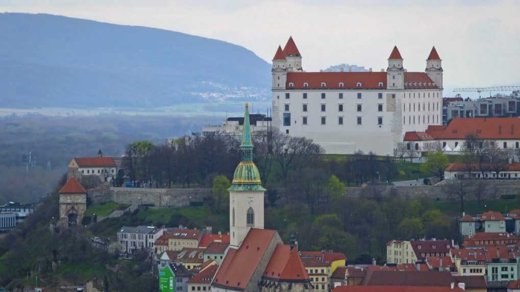 Rast cien starších bytov v Bratislave sa zastavil, výška nájomného však naďalej rastie