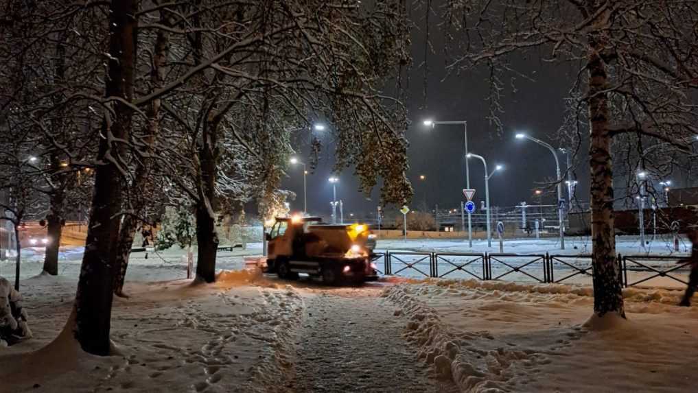 Na Mikuláša treba počítať s poľadovicou aj snežením, a to najmä na juhu Slovenska