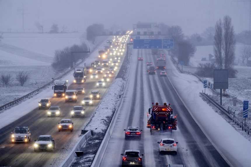 KolÃƒÂ³na ÃƒÂ¡ut na nemeckej diaÃ„Â¾nici.