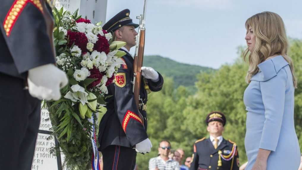 Veniec prišla prezidentka položiť aj k pamätníku Brána slobody pod hradom Devín.