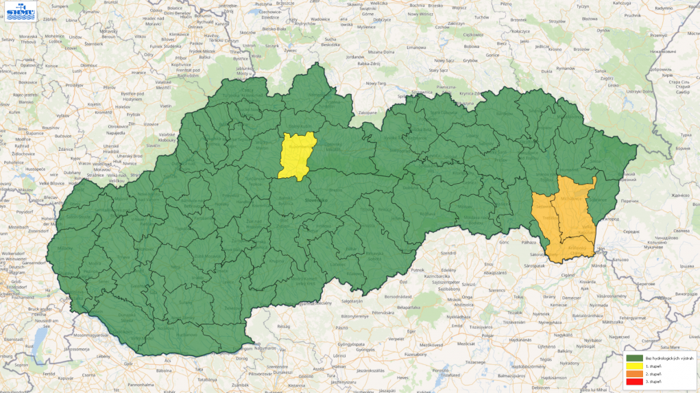 Na východnom Slovensku, v okresoch Michalovce a Trebišov bez rieky Roňavy, naďalej platia výstrahy druhého stupňa pred povodňami. 