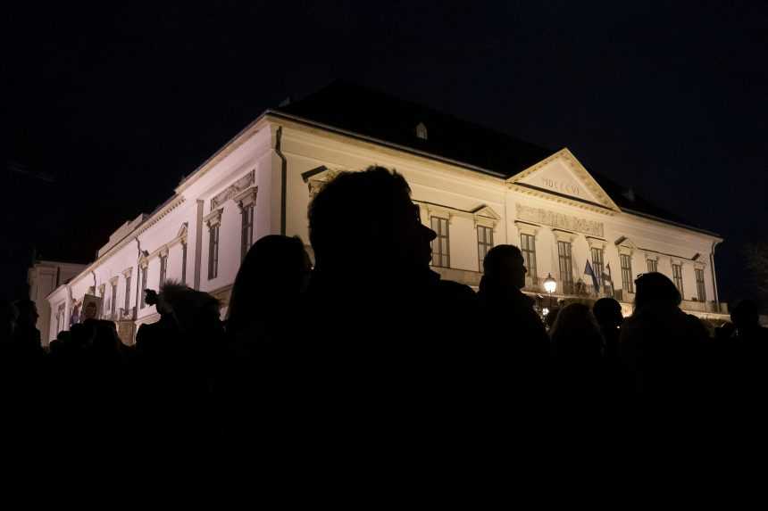 Protest v Budape&Atilde;&Acirc;&iexcl;ti.