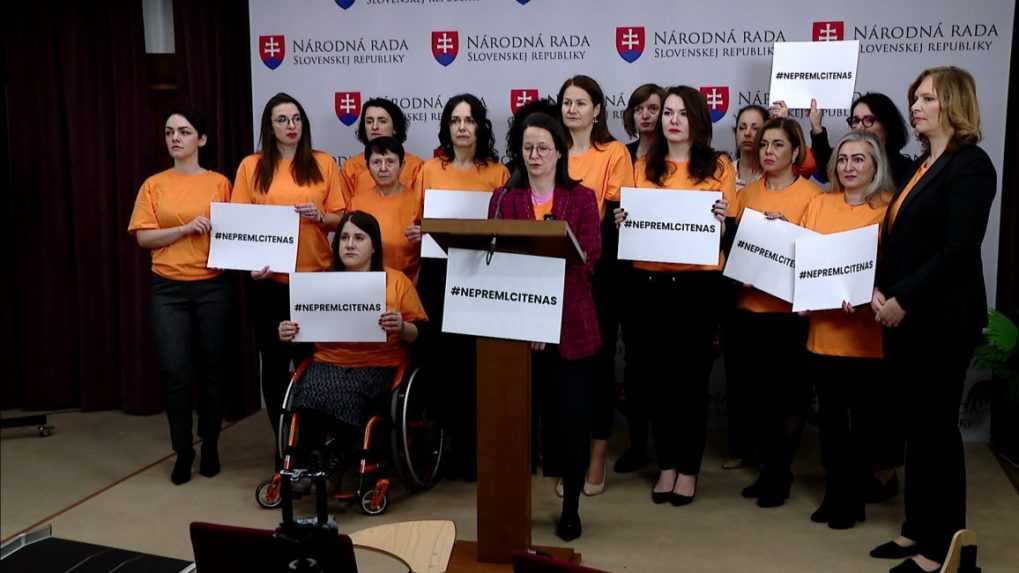 Opozičné poslankyne vyjadrili nesúhlas so skrátením premlčacích dôb v prípade znásilnenia.