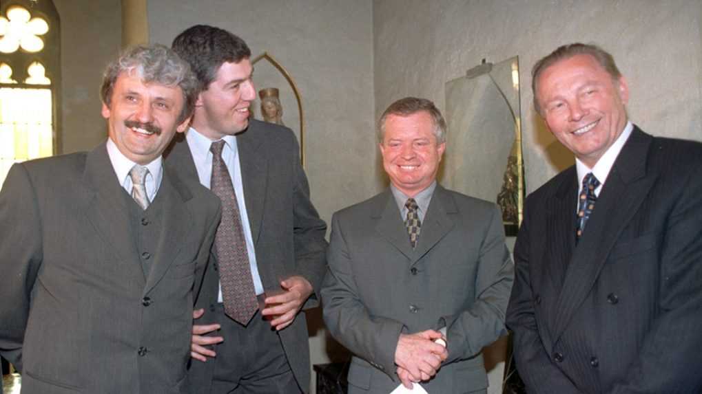 Strana demokratickej koal&iacute;cie vyzvala voličov a sympatizantov, aby sa z&uacute;častnili prezidentsk&yacute;ch volieb a aby volili spoločn&eacute;ho kandid&aacute;ta s&uacute;časnej vl&aacute;dnej koal&iacute;cie Rudolfa Schustera.