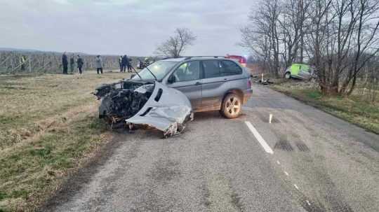 Pri nehode za obcou Moča prišla o život 34-ročná žena.