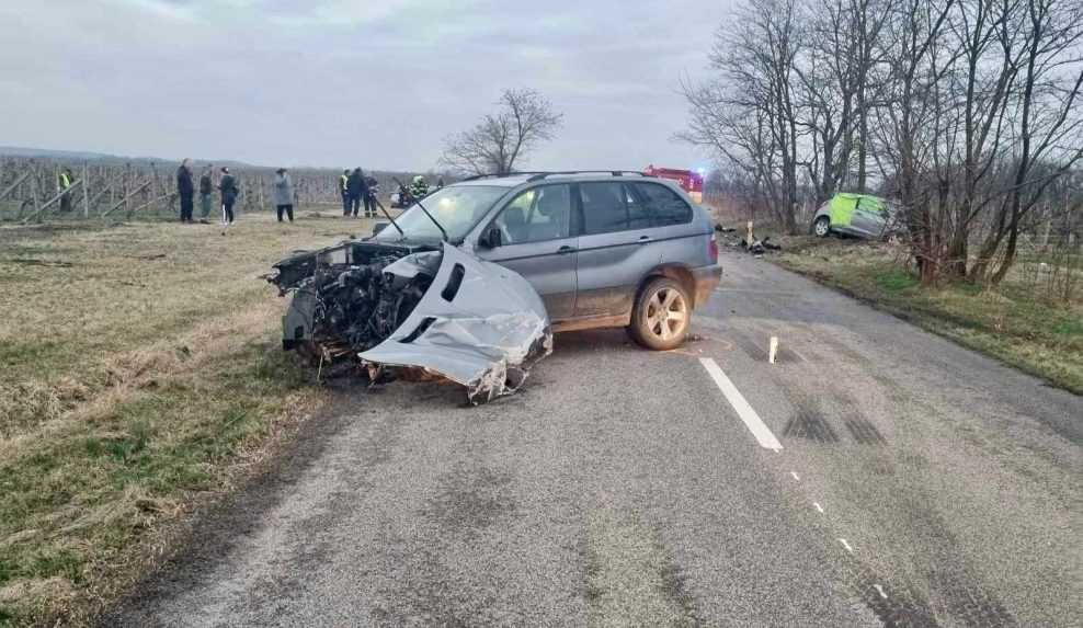 Tragédia na juhu Slovenska: Obchádzanie cyklistu sa skončilo zrážkou. Havária má jednu obeť