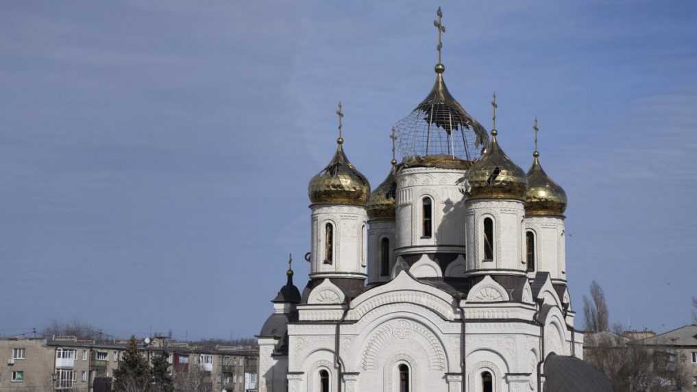 Zničen&yacute; kostol po ruskom raketovom &uacute;toku v meste Kosťantynivka.