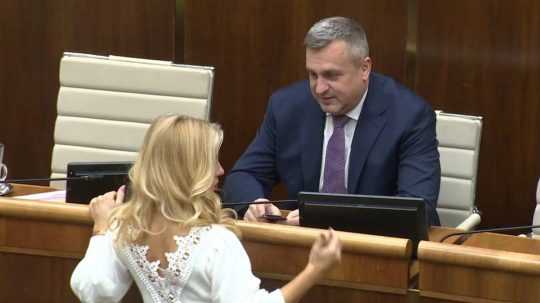 Na snímke podpredseda parlamentu Andrej Danko a ministerka kultúry Martina Šimkovičová.