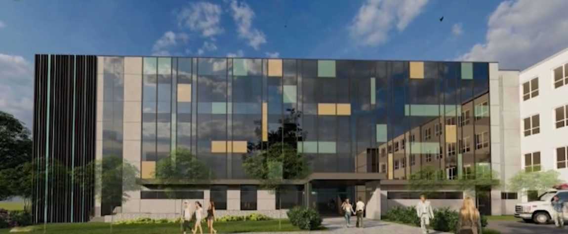 Moderný päťpodlažný chirurgický pavilón.