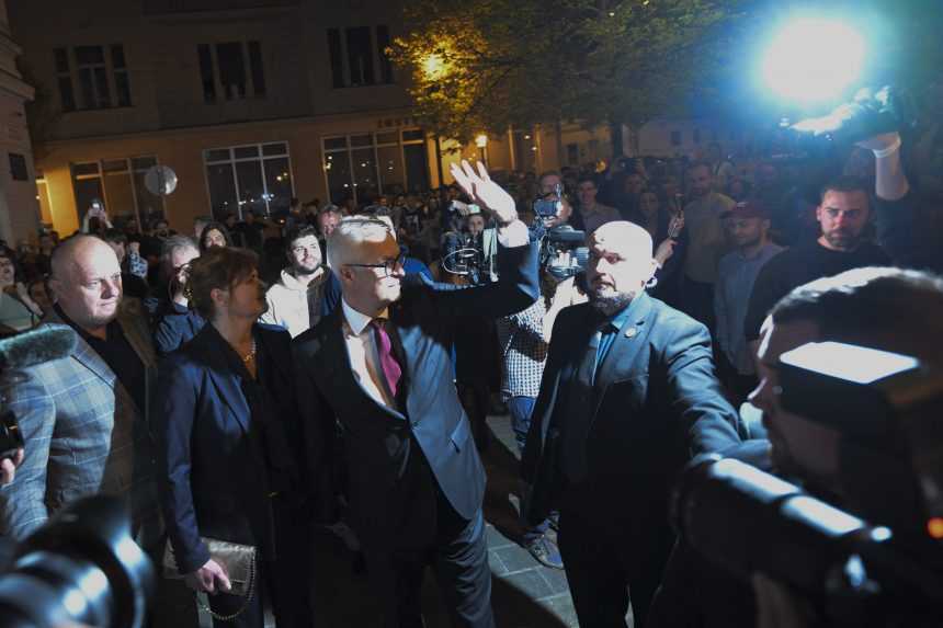 Na snímke Ivan Korčok so svojou manželkou.