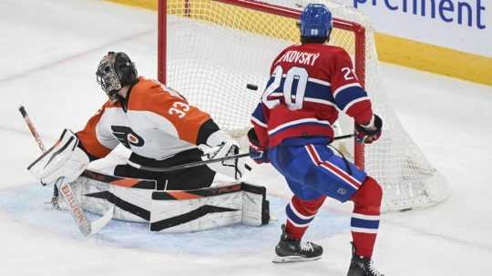 Juraj Slafkovský v zápase proti Philadelphia Flyers.