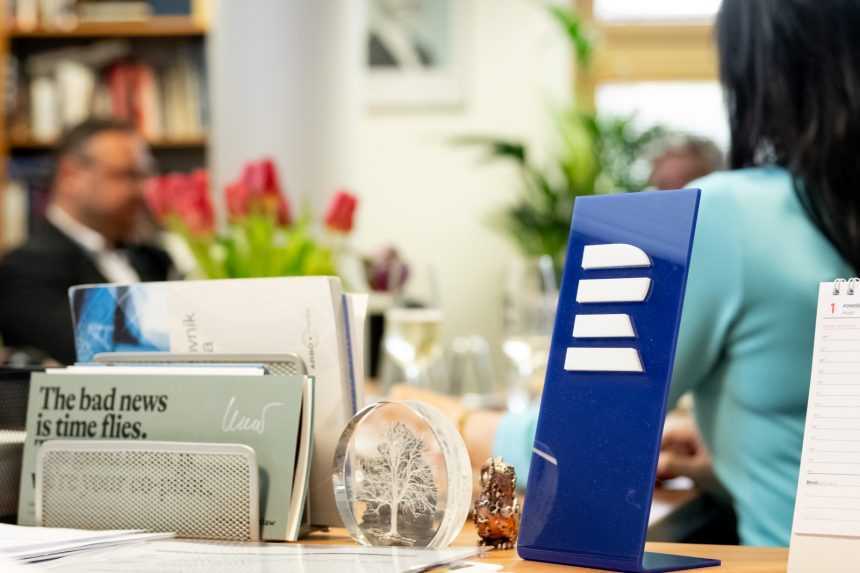 Debata o podobe nov&Atilde;&Acirc;&copy;ho z&Atilde;&Acirc;&iexcl;kona o m&Atilde;&Acirc;&copy;di&Atilde;&Acirc;&iexcl;ch verejnej slu&Atilde;&Acirc;&frac34;by.