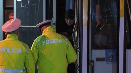 Kontrolu zamerali cielene na vodičov autobusov, ktorí vyrážajú na jazdu rovno z domu.