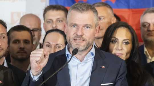 Víťazom druhého kola prezidentských volieb je Peter Pellegrini.