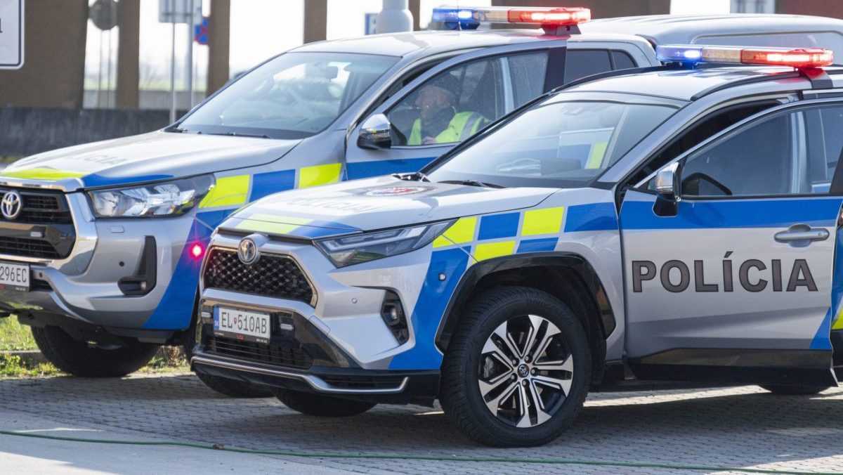 &Uacute;BOK vykonal rozsiahlu policajn&uacute; akciu zameran&uacute; na drogov&uacute; činnosť. Zadržal desať os&ocirc;b, medzi nimi aj Brita