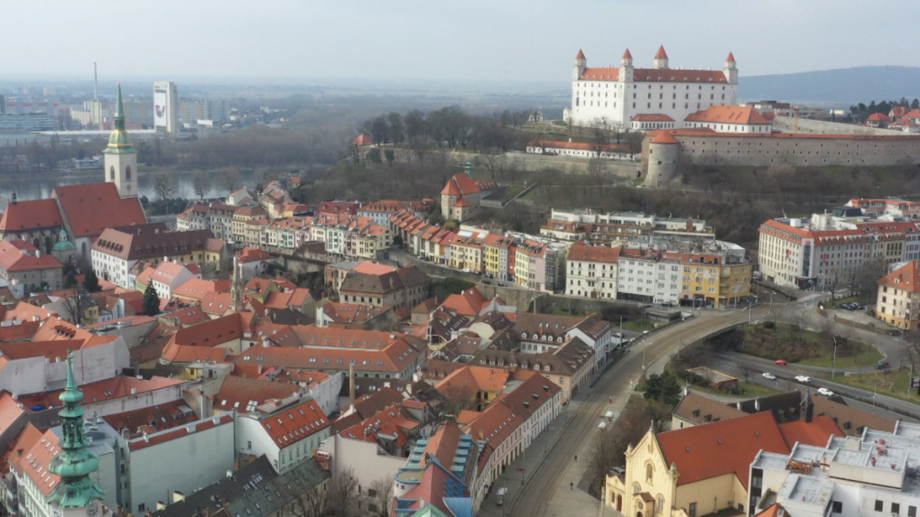 Nové pravidlá v bratislavskom Starom Meste: Mení sa systém vjazdov do pešej zóny