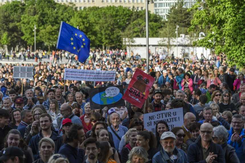 Protest na Námestí slobody v Bratislave 2. mája 2024.