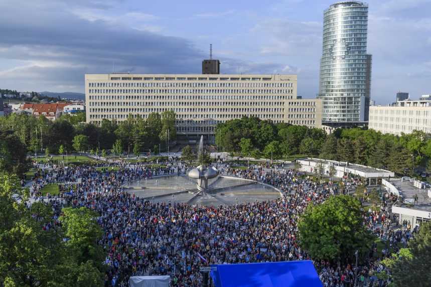 Protest na Námestí slobody v Bratislave 2. mája 2024.