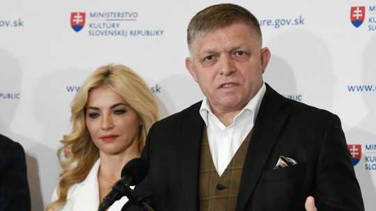 Predseda vlády SR Robert Fico (Smer-SD) a ministerka kultúry SR Martina Šimkovičová (nominantka SNS).