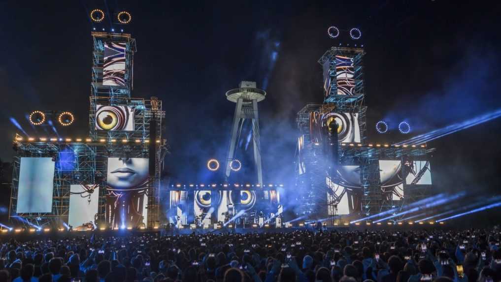 Ve&Atilde;&Acirc;&frac34;kolep&Atilde;&Acirc;&frac12; koncert Jeana-Michela Jarra v Bratislave.