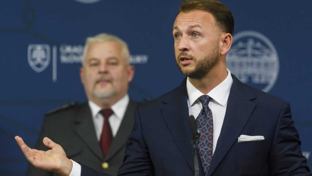 Minister vn&uacute;tra Mat&uacute;&scaron; &Scaron;utaj E&scaron;tok.