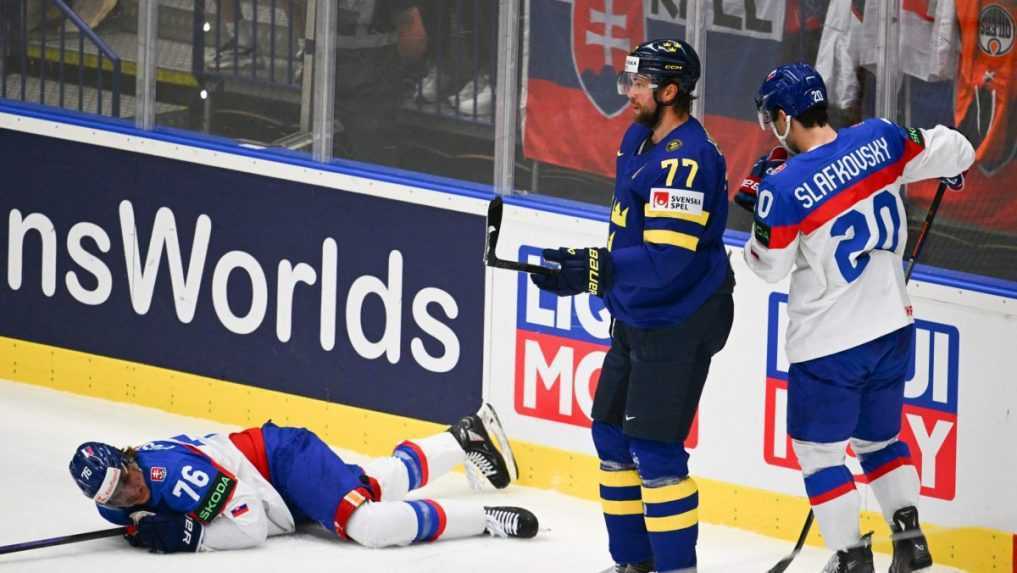 Juraj Slafkovsk&yacute;, Victor Hedman a Martin Posp&iacute;&scaron;il počas z&aacute;pasu &Scaron;v&eacute;dsko - Slovensko.