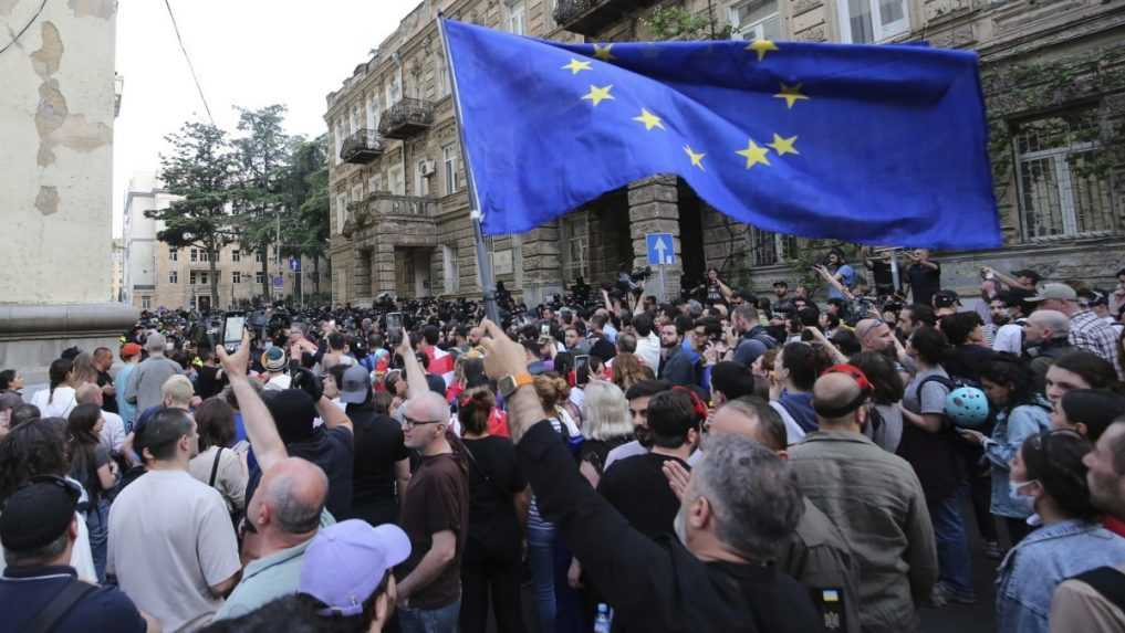 Gruzínsko prijalo zákon o „zahraničnom vplyve“. Nezabránili tomu protesty ani varovanie Európskej únie