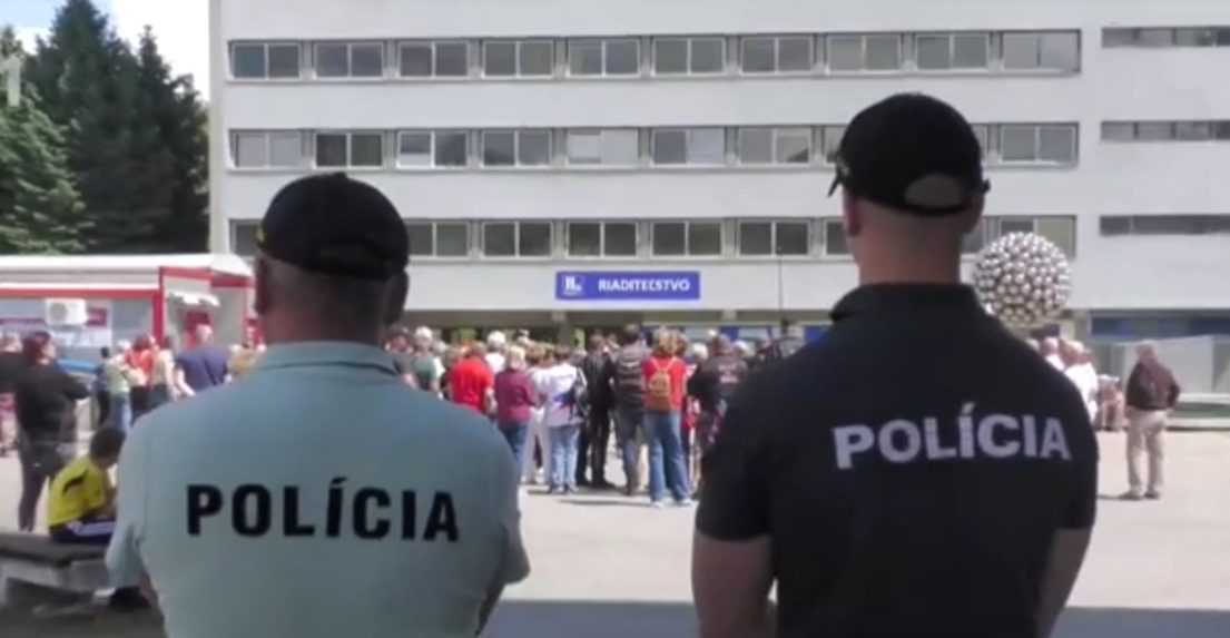 Muž, ktorý vykrikoval nenávistné slová pred nemocnicou, kde leží premiér Fico po atentáte, spoznal svoj trest