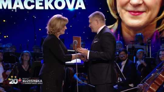 Zuzana Máčeková a Robert Fico